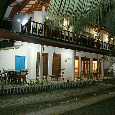 Bed and Breakfast Omee Guest Mirissa Exterior foto