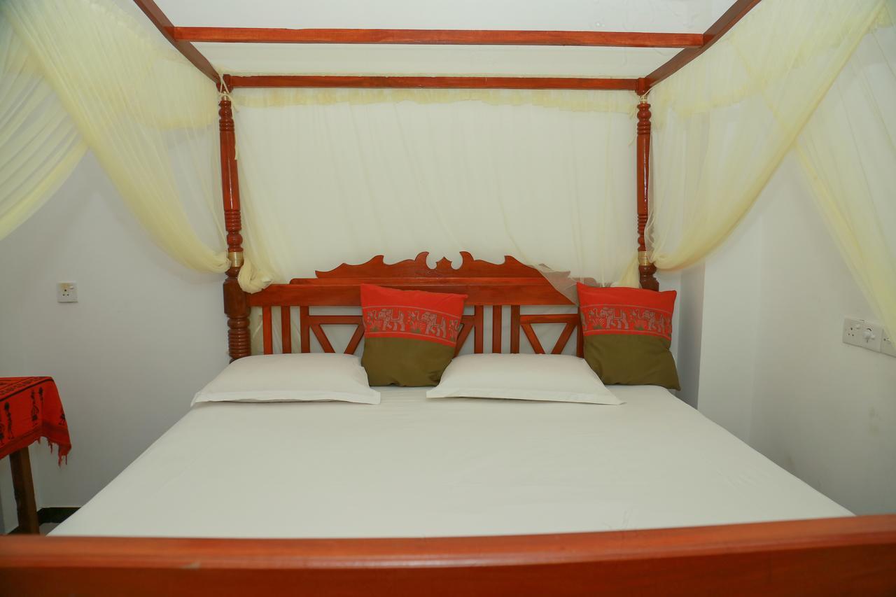 Bed and Breakfast Omee Guest Mirissa Exterior foto