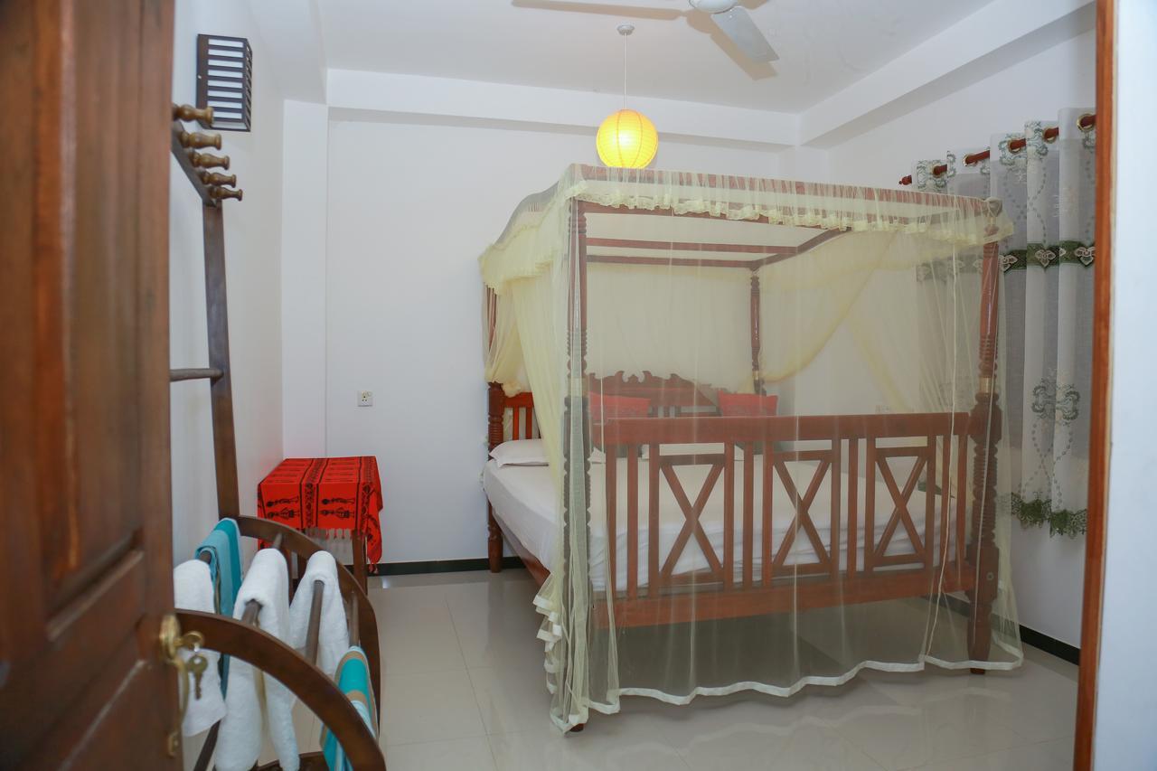 Bed and Breakfast Omee Guest Mirissa Exterior foto