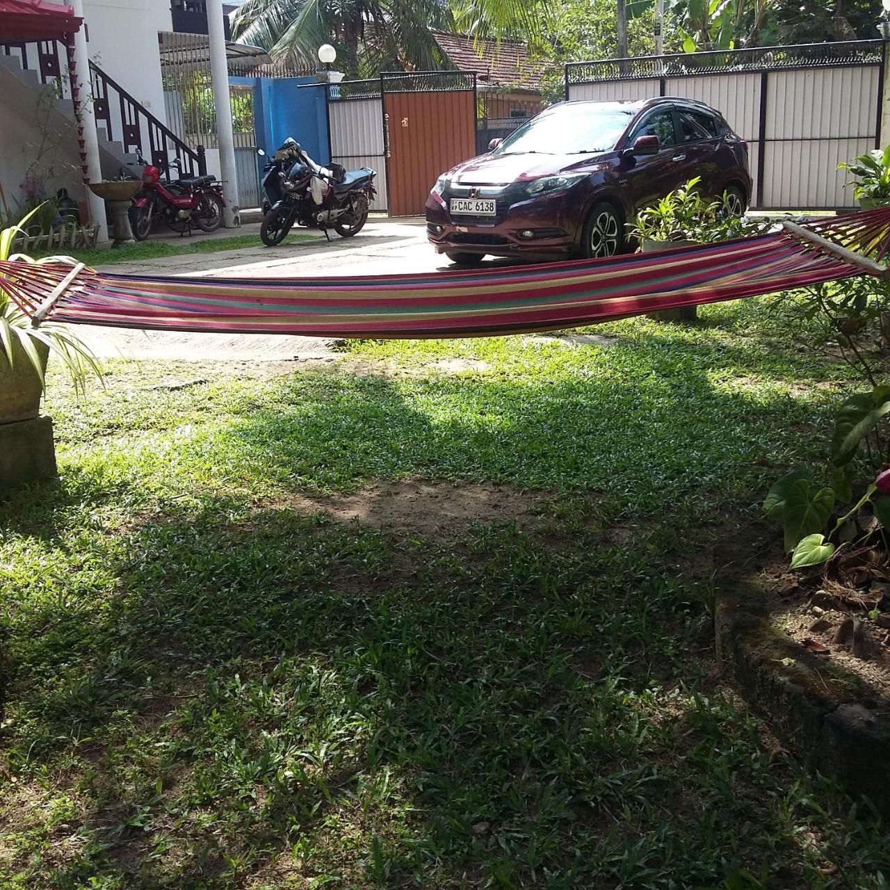 Bed and Breakfast Omee Guest Mirissa Exterior foto